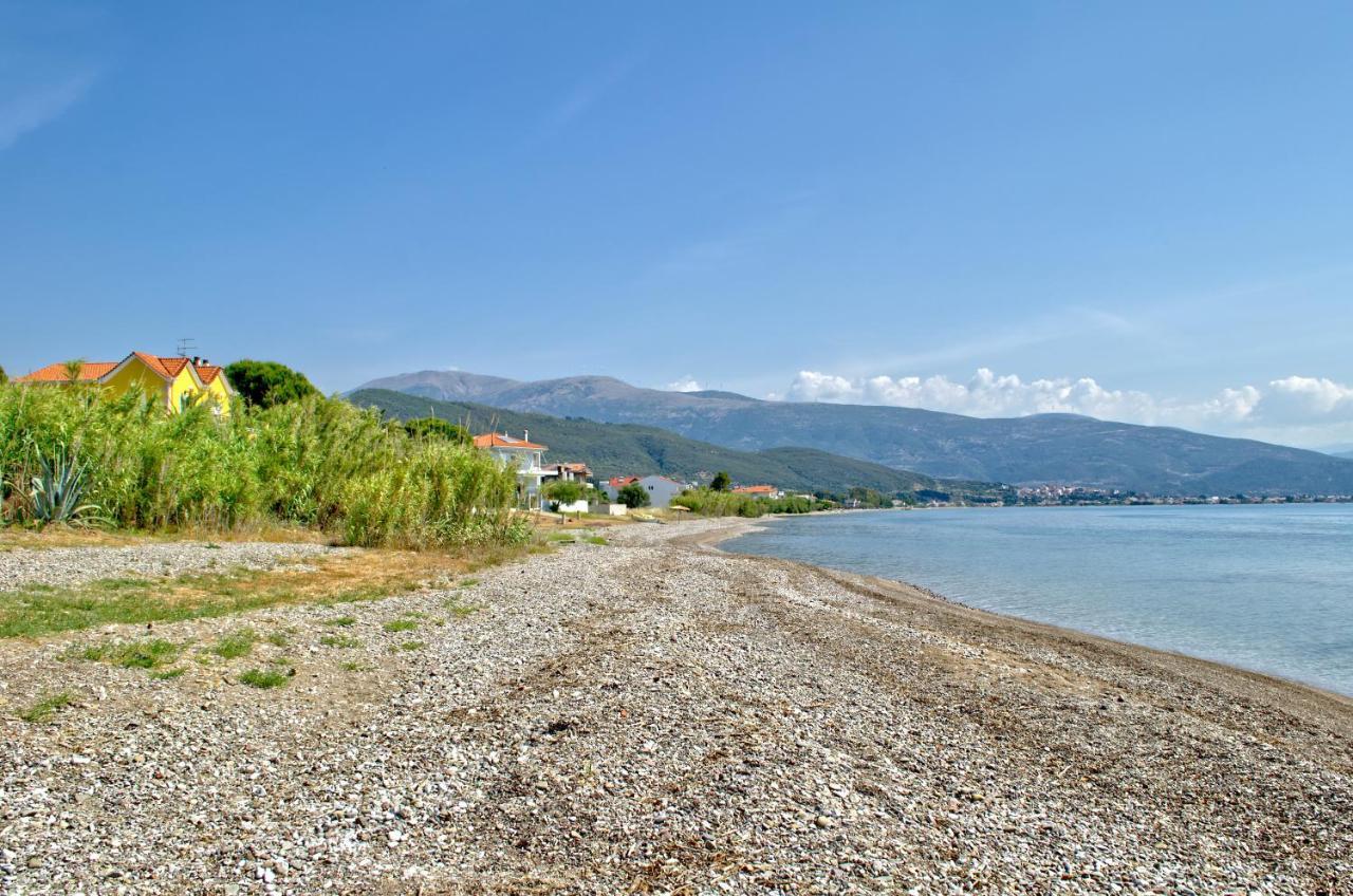 Epipleon Luxury Suites -106- Δωμάτιο 40Τμ Με Βεράντα 45Τμ Μπροστά Στην Θάλασσα Nafpaktos エクステリア 写真